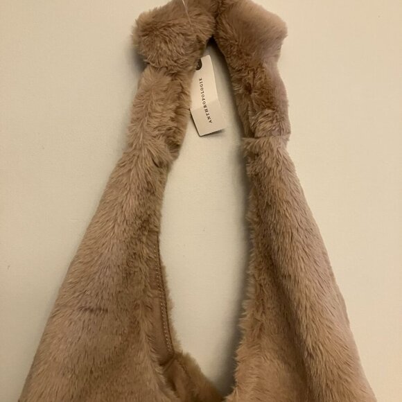 NWT. Anthropologie Furry Knotted Bag With Matching Pouch. - Picture 3 of 8